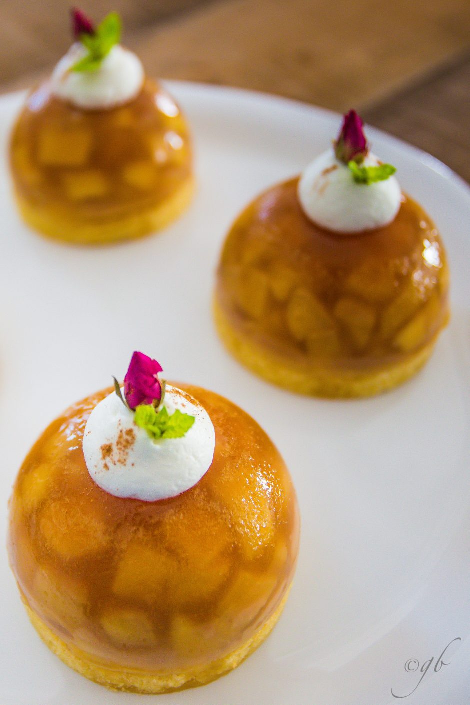Mini Tarte Tatin on sablés bretons by Michalak