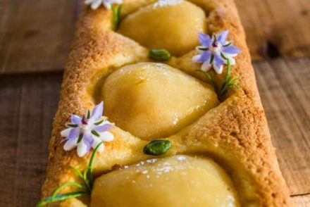 Pear tart with frangipane cream