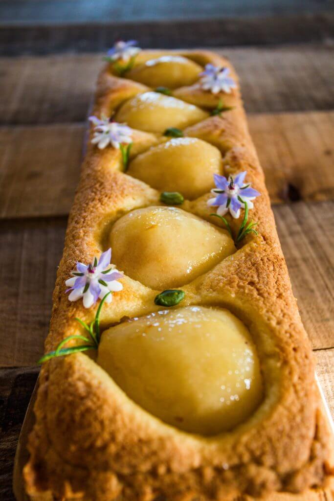 Pear tart with frangipane cream