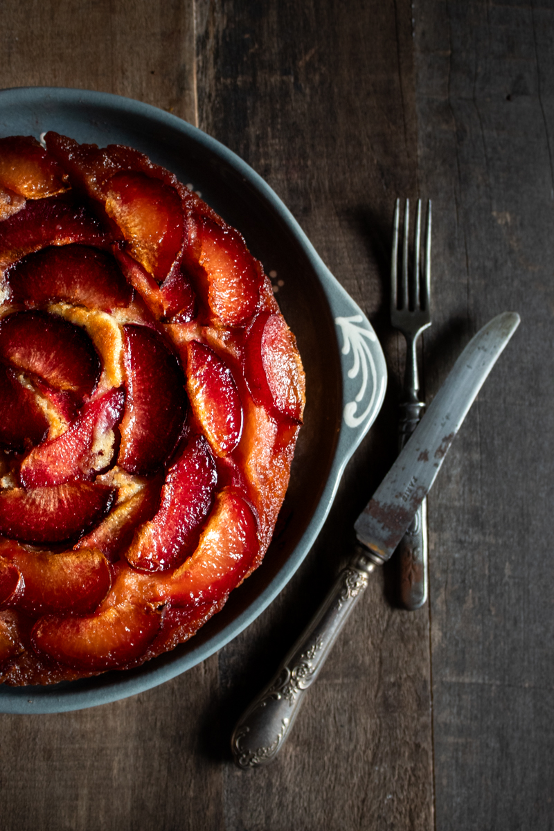 torta rovesciata alle susine caramellate