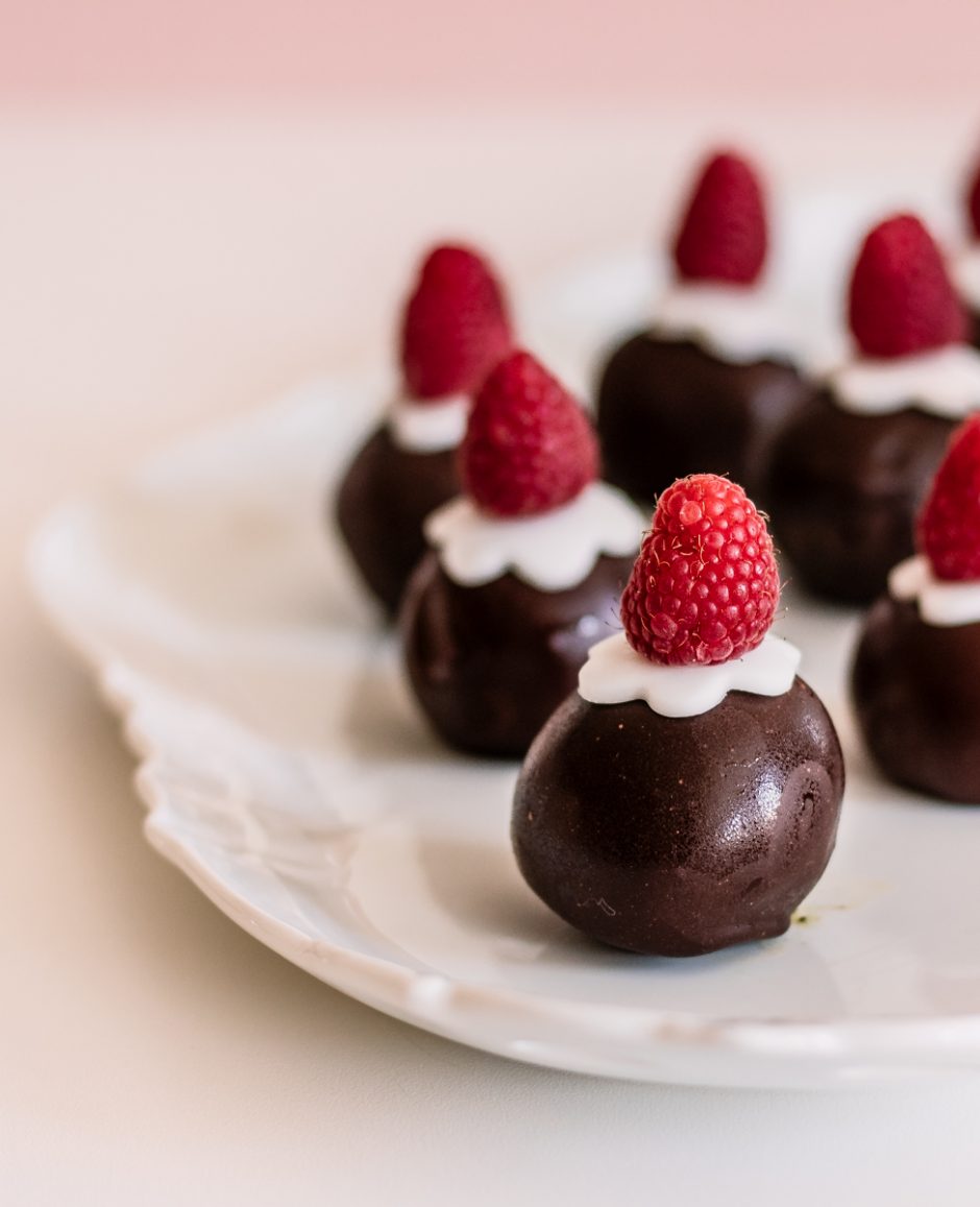 Dolcetti al cocco e cioccolato senza cottura: