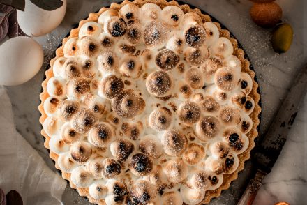 crostata con meringa italiana e crema alle clementine