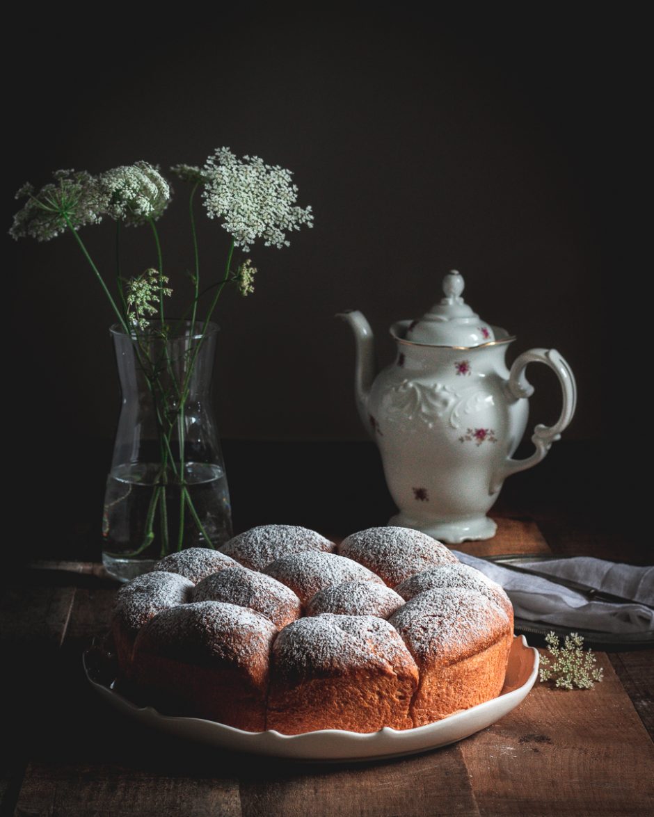 il dolce di pasta lievitata dell'Alto Adige: il Buchteln