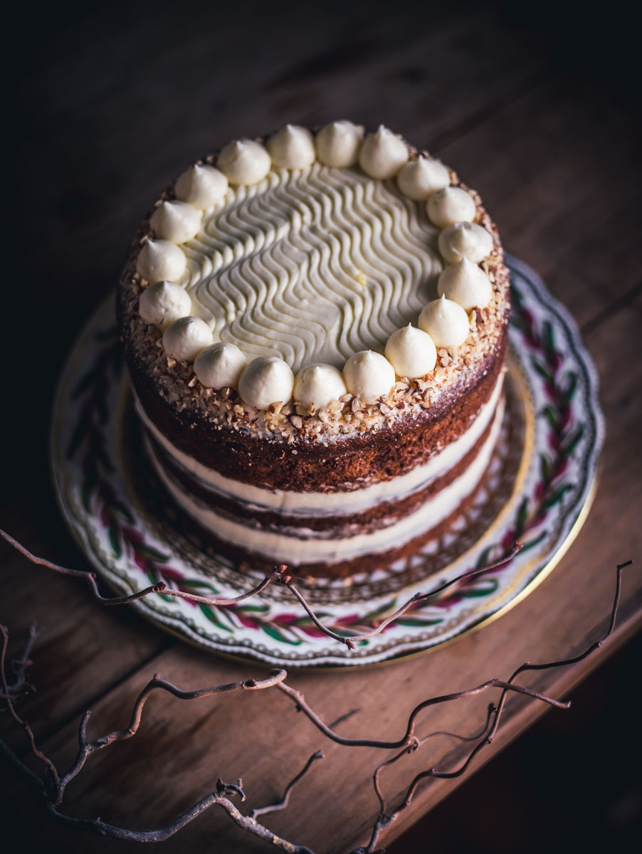 Carrot cake con noci e ananas