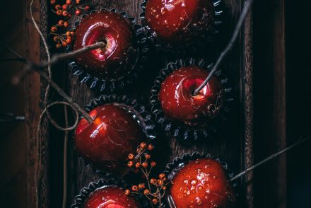 Le mele rosse caramellate di Biancaneve