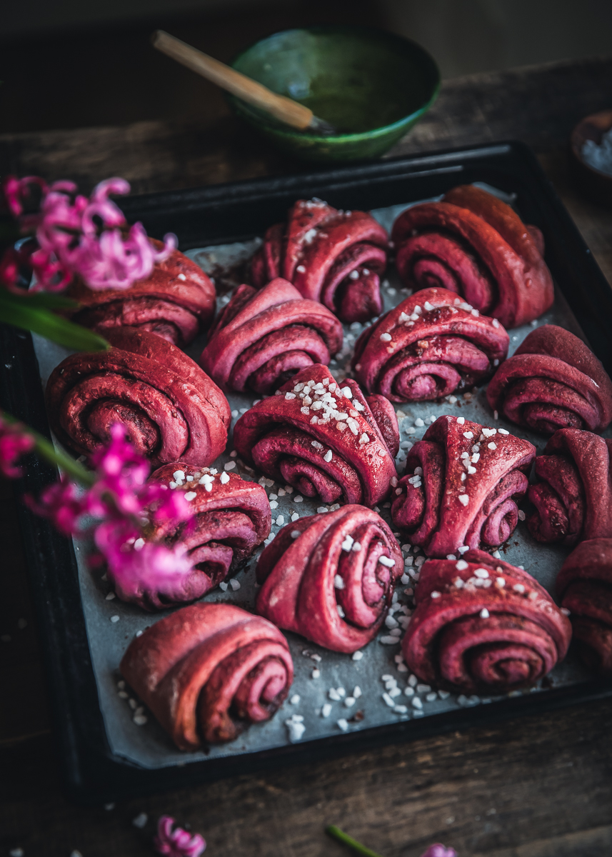 La ricetta per le brioche rosa alla rapa rossa