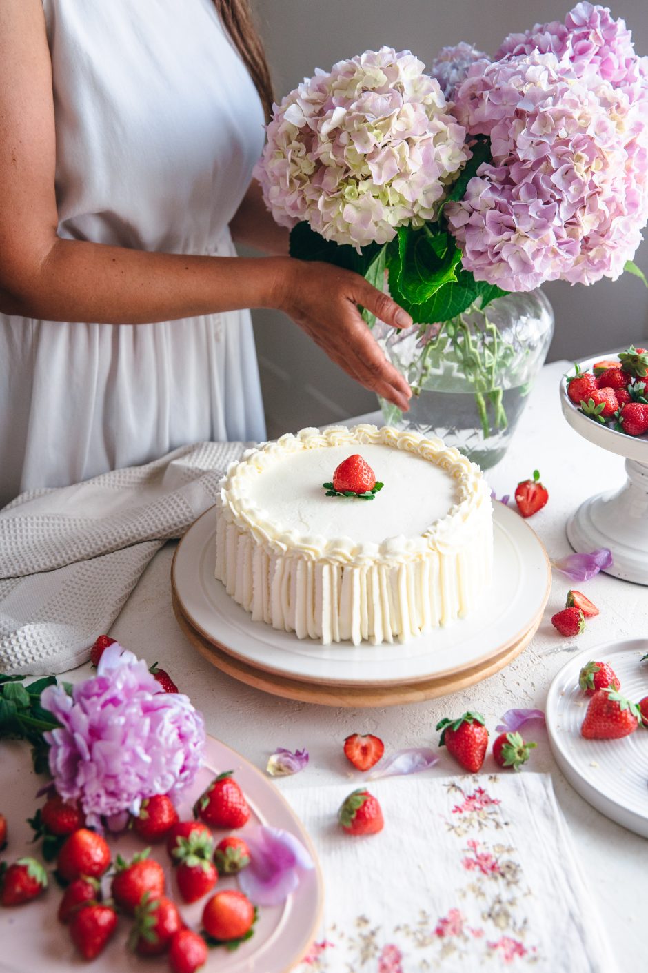 Jordgubbstårta otorta alle fragole di mezz'estate