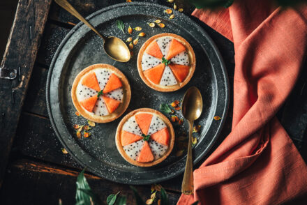 Crostata geometrica esotica al pistacchio e crema