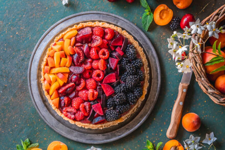 CROSTATA VEGANA CON CONFETTURA RAW DI FRAGOLE E CHIA