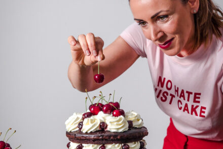 Come realizzare la Torta al cioccolato e ciliegie