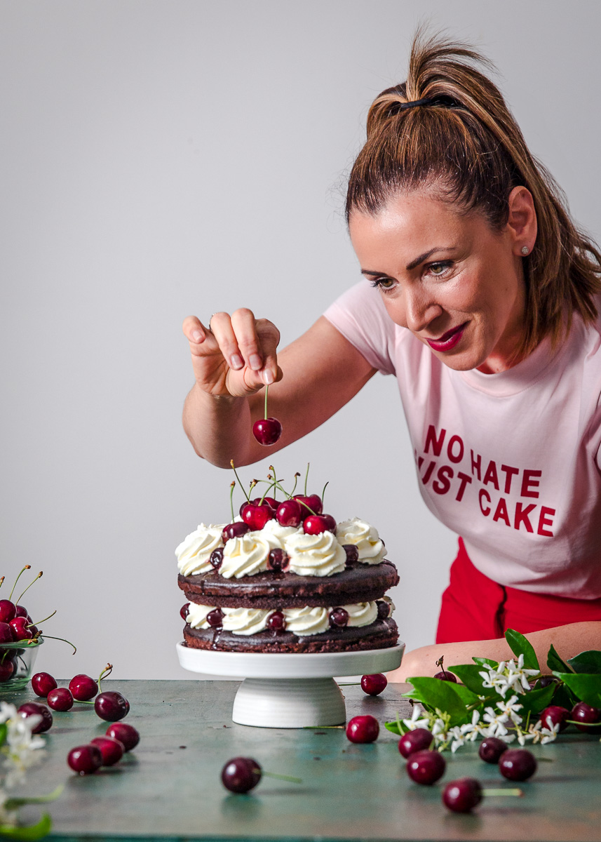 Come realizzare la Torta al cioccolato e ciliegie